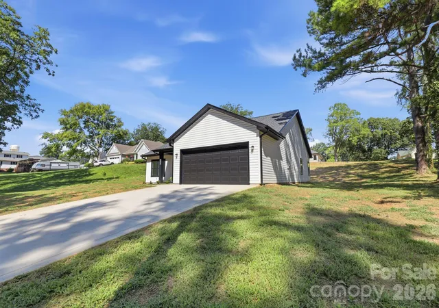 3rd image of 325 N Chapel St, Landis, NC 28088 | MLS# 4415900
