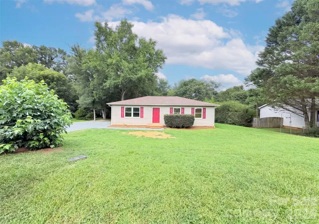 Single family home for sale at 8332 Clear Meadow Ln, Charlotte, NC 28227 | MLS# 4415901