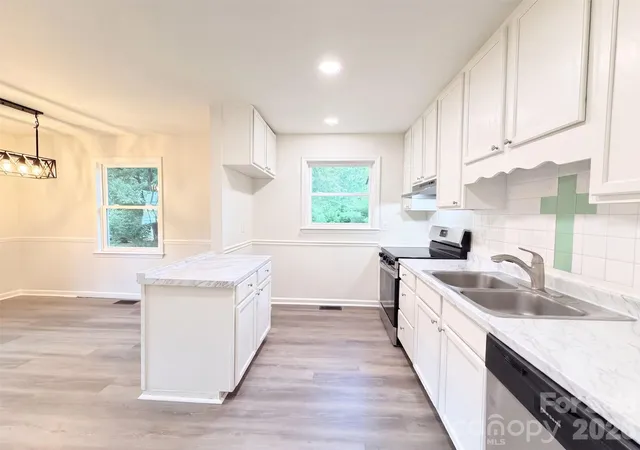 Photo 1 of Single family home for sale at 8332 Clear Meadow Ln, Charlotte, NC 28227 | MLS# 4415901 | Listing updated on 2026-10-01
