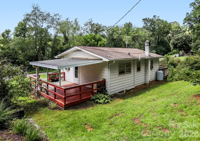3rd image of 27 Mcgee Cir, Fairview, NC 28730 | MLS# 4415904