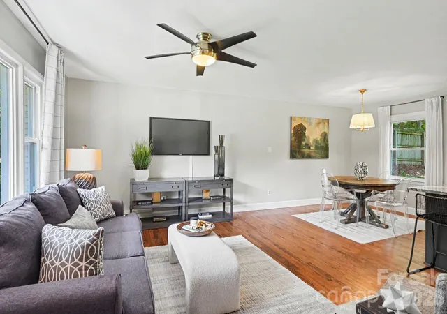 3rd image of 7316 Thorncliff Dr, Charlotte, NC 28210 | MLS# 4415912
