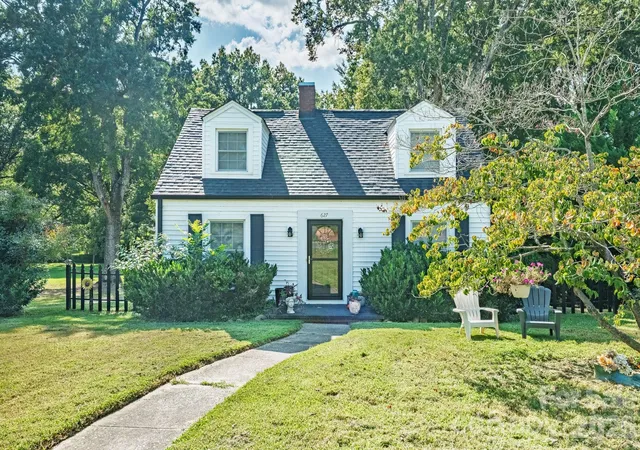 2nd image of 627 N 6th Street, Albemarle, NC 28001 | MLS# 4415919