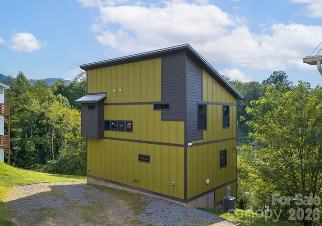 2nd image of 613 Salem Heights Ln, Swannanoa, NC 28778 | MLS# 4415923