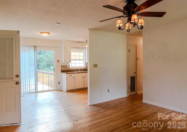 4th image of 1139 Loblolly Ln #4, Newton, NC 28658 | MLS# 4415938