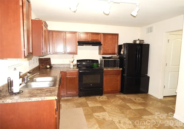 Photo 4 of Multi family home for sale at 811 & 832 Chevelle Dr, Statesville, NC 28677 | MLS# 4415942 | Listing updated on 2026-08-18