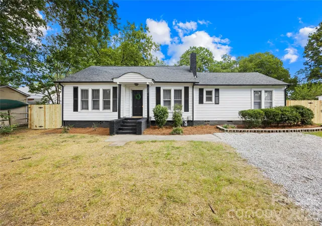 1st image of 227 N Magnolia St, Mooresville, NC 28115 | MLS# 4415949