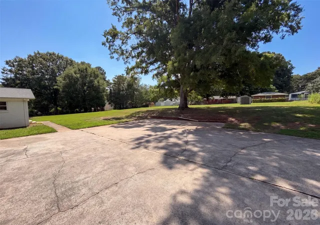 22nd image of 8519 Denbur Dr, Charlotte, NC 28215 | MLS# 4415963