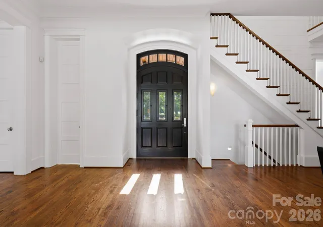 Photo 4 of Single family home for sale at 18802 Balmore Pines Ln, Cornelius, NC 28031 | MLS# 4415965 | Listing updated on 2026-10-21