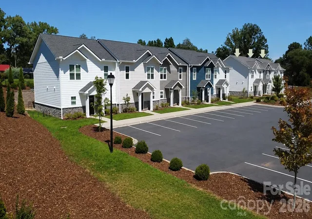 2nd image of 189 Beacon Ave, Morganton, NC 28655 | MLS# 4415983