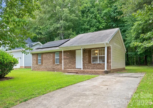 Photo 1 of Sale Pending at 610 Pennwood Ln #3, Charlotte, NC 28215 | MLS# 4415990 | Listing updated on 2026-08-31