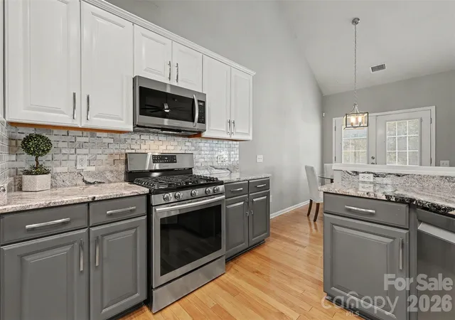 Photo 3 of Single family home for sale at 2517 Coltsgate Rd, Waxhaw, NC 28173 | MLS# 4415991 | Listing updated on 2026-09-29