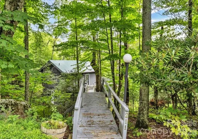Photo 1 of Single family home for sale at 211 Foxgrape Holw #77, Banner Elk, NC 28604 | MLS# 4415995 | Listing updated on 2026-08-20