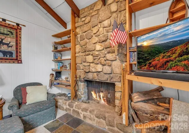 Photo 4 of Single family home for sale at 211 Foxgrape Holw #77, Banner Elk, NC 28604 | MLS# 4415995 | Listing updated on 2026-08-20