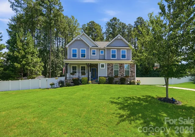 Photo 1 of Single family home for sale at 607 Winter Walk Ln, Lake Wylie, SC 29710 | MLS# 4415998 | Listing updated on 2026-08-30