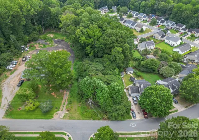 Photo 3 of Sale Pending at 3229 James Rd, Charlotte, NC 28215 | MLS# 4416016 | Listing updated on 2026-08-21