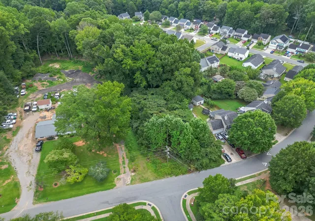 Photo 3 of Sale Pending at 3229 James Rd, Charlotte, NC 28215 | MLS# 4416016 | Listing updated on 2026-08-21