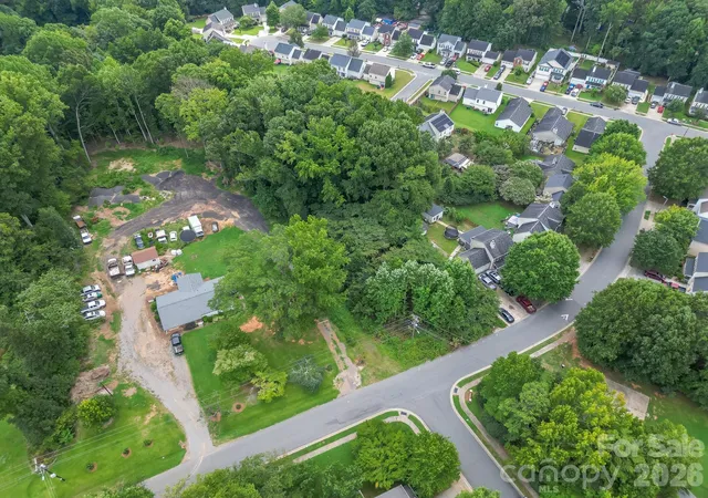 Photo 4 of Sale Pending at 3229 James Rd, Charlotte, NC 28215 | MLS# 4416016 | Listing updated on 2026-08-21