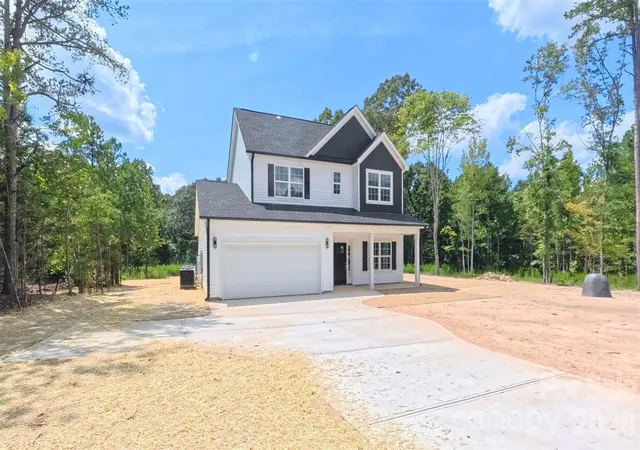 Photo 4 of Single family home for sale at 3155 Meadowcrest Dr, Clover, SC 29710 | MLS# 4416022 | Listing updated on 2026-08-28