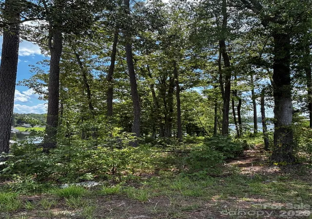 5th image of 217 Sandy Point Ln #12, Hartsville, SC 29550 | MLS# 4416027