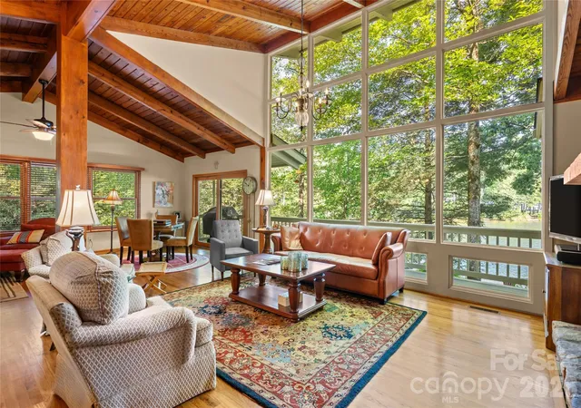 Photo 5 of Single family home for sale at 73 Lake Point Dr, Lake Toxaway, NC 28747 | MLS# 4416031 | Listing updated on 2026-09-04