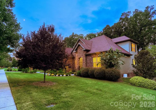 Photo 3 of Single family home for sale at 8701 Whitehawk Hl Rd, Waxhaw, NC 28173 | MLS# 4416034 | Listing updated on 2026-09-06