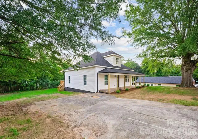 2nd image of 807 N Walnut St, Kannapolis, NC 28081 | MLS# 4416064