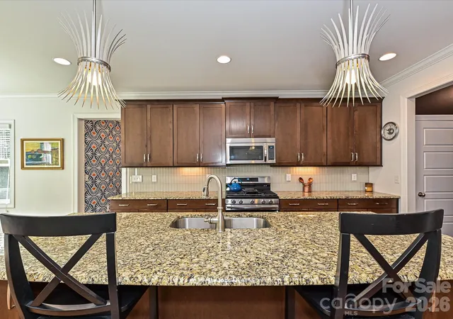 Photo 4 of Single family home for sale at 20032 Northport Dr, Cornelius, NC 28031 | MLS# 4416087 | Listing updated on 2026-09-16