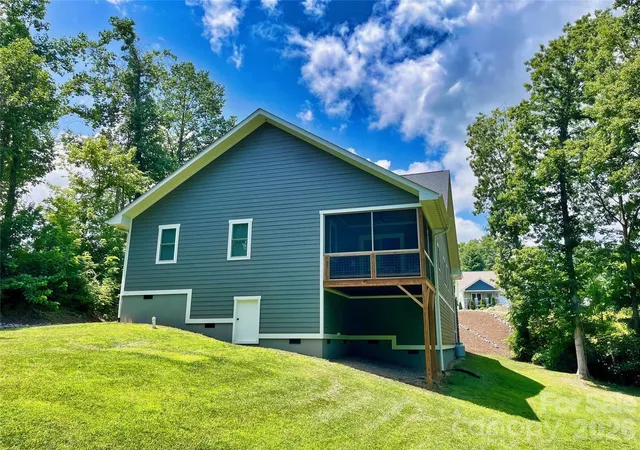 43rd image of 14 Cider Hill Ln, Hendersonville, NC 28792 | MLS# 4416089