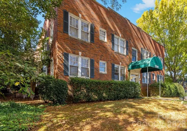 34th image of 2300 Roswell Ave #1, Charlotte, NC 28207 | MLS# 4416095