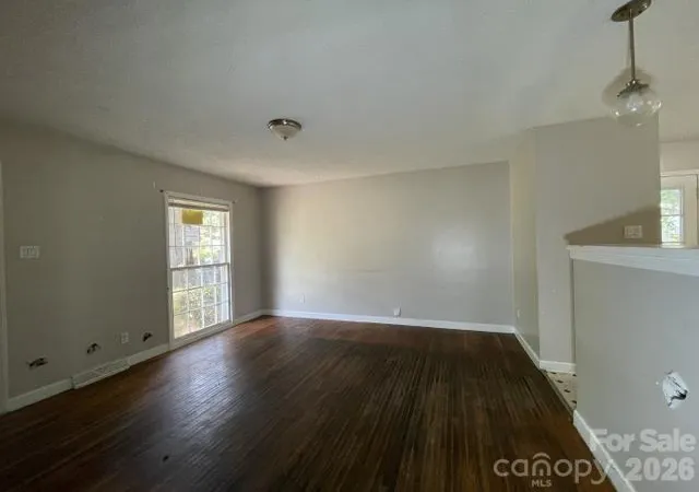 4th image of 909 Carrington Dr, Charlotte, NC 28214 | MLS# 4416160