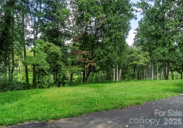 Photo 3 of Single family home for sale at 15 Pete Luther Rd, Candler, NC 28715 | MLS# 4416188 | Listing updated on 2026-10-01