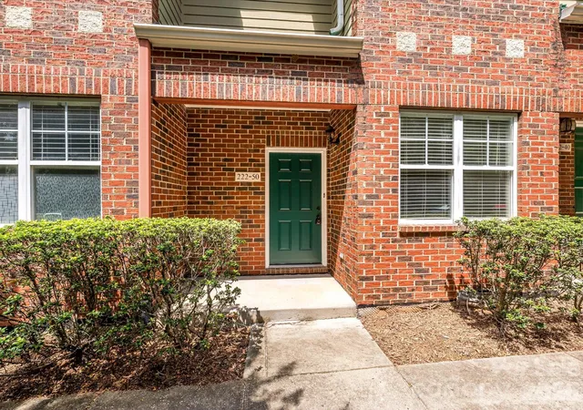 Listing Photo 2 - Condo for sale in building located at 222 S Torrence St, Charlotte, NC 28204 - Unit #50