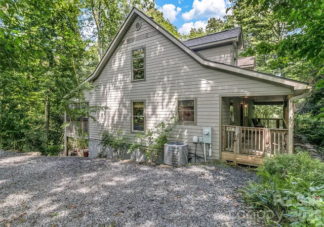 Photo 5 of Single family home for sale at 779 Thissa Way, Brevard, NC 28712 | MLS# 4416210 | Listing updated on 2026-08-31