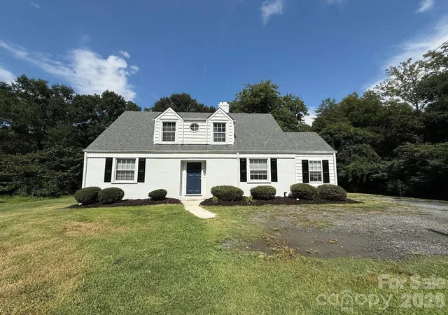 1st image of 1351 S Aspen St, Lincolnton, NC 28092 | MLS# 4416224