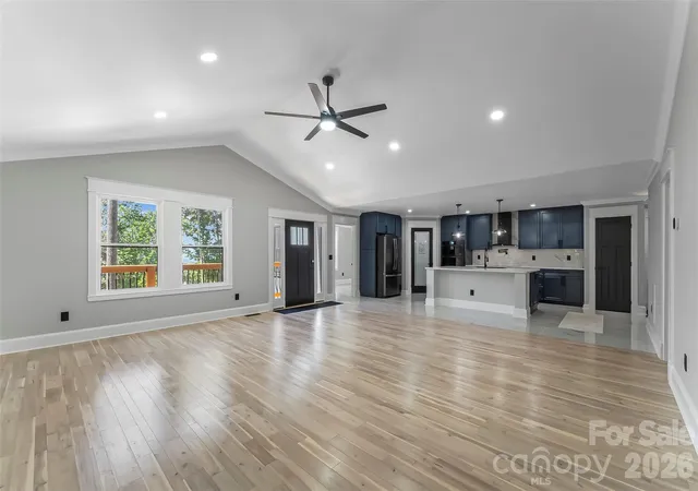 5th image of 276 Coopers Dr, Hendersonville, NC 28739 | MLS# 4416232