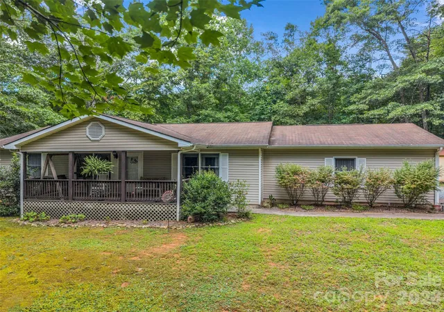 Photo 3 of Single family home for sale at 277 Debbies Branch Dr, Old Fort, NC 28762 | MLS# 4416254 | Listing updated on 2026-10-07