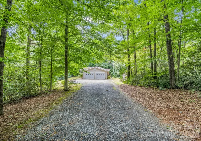 Photo 4 of Single family home for sale at 277 Debbies Branch Dr, Old Fort, NC 28762 | MLS# 4416254 | Listing updated on 2026-10-07