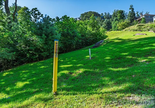 5th image of 52 Lemongrass Trl, Hendersonville, NC 28791 | MLS# 4416258