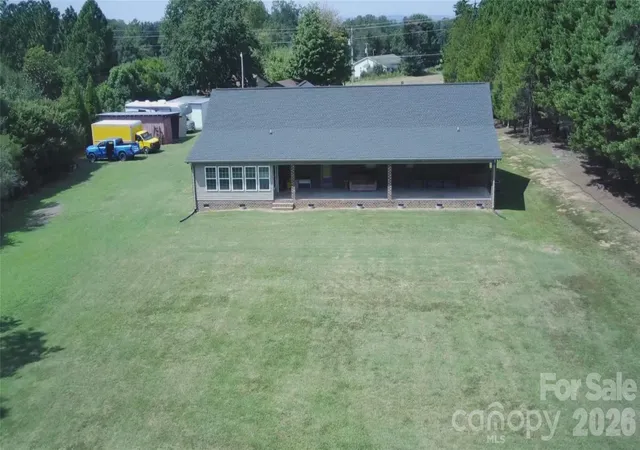 Photo 3 of Single family home for sale at 2306 Buffalo Shls Rd, Lincolnton, NC 28092 | MLS# 4416262 | Listing updated on 2026-09-19