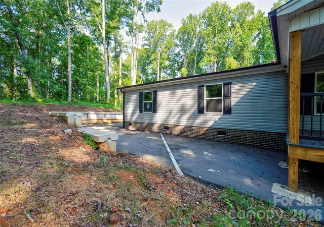 image of 737 Pleasantdale Dr, Shelby, NC 28150 | MLS# 4416272