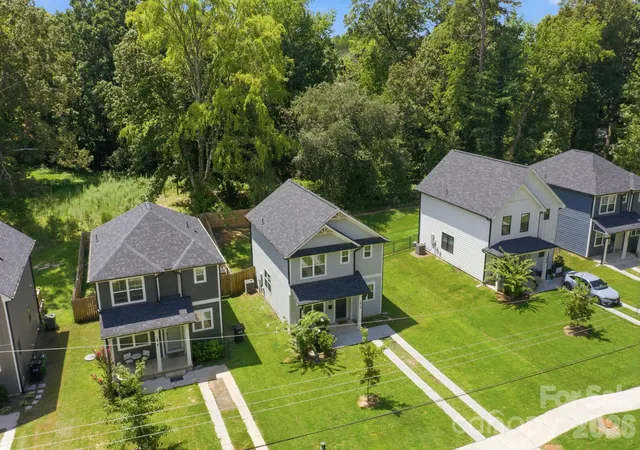 Photo 38 of Single family home for sale at 1812 Purser Dr, Charlotte, NC 28215 | MLS# 4416276 | Listing updated on 2026-08-26