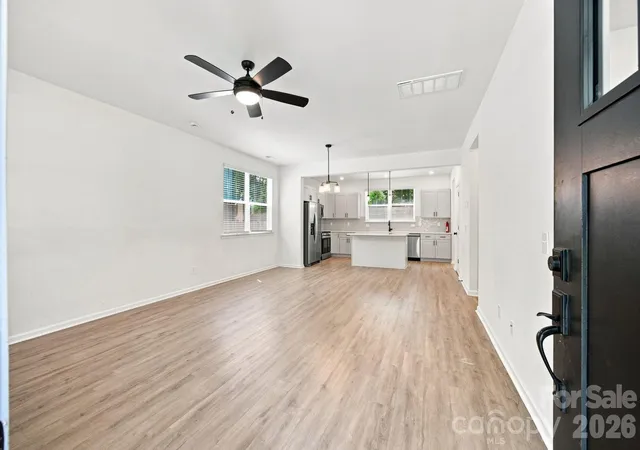 Photo 3 of Single family home for sale at 1812 Purser Dr, Charlotte, NC 28215 | MLS# 4416276 | Listing updated on 2026-08-26