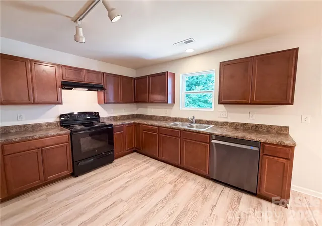 5th image of 1708 Millwood Rd, Lancaster, SC 29720 | MLS# 4416293