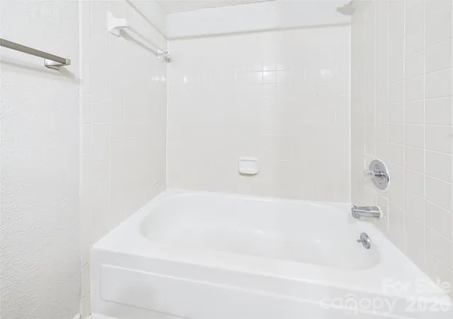 2nd image of 9511 Shannon Grn Dr, Charlotte, NC 28213