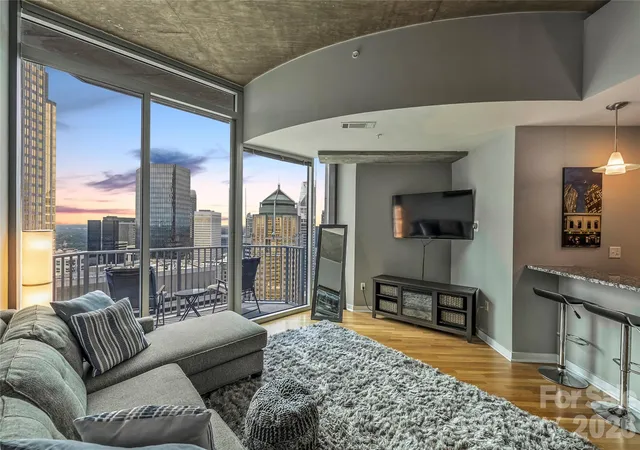 5th image of 210 N Church St #3403, Charlotte, NC 28202 | MLS# 4416305