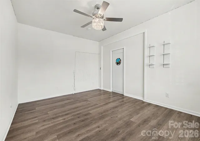 Photo 3 of Single family home for sale at 8017 Crk Park Dr, Denver, NC 28037 | MLS# 4416308 | Listing updated on 2026-09-29