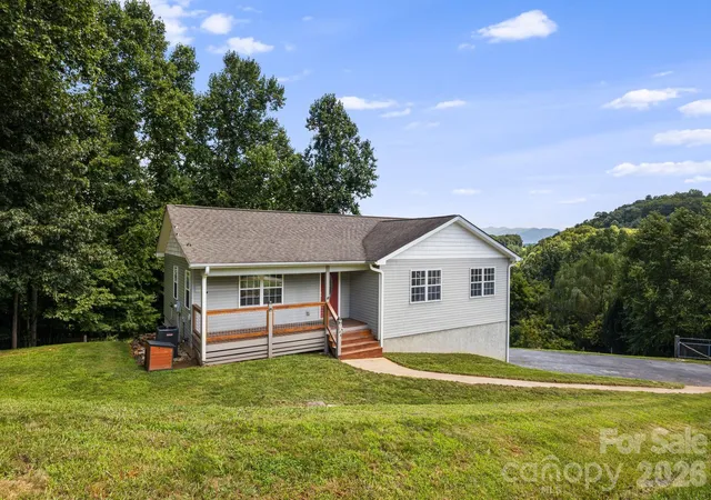 Photo 1 of Single family home for sale at 184 Scarlett Ridge Dr, Marshall, NC 28753 | MLS# 4416325 | Listing updated on 2026-09-01