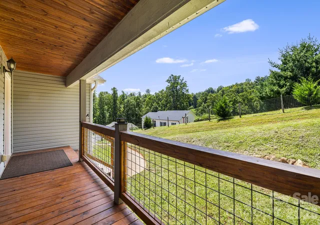 Photo 5 of Single family home for sale at 184 Scarlett Ridge Dr, Marshall, NC 28753 | MLS# 4416325 | Listing updated on 2026-09-01