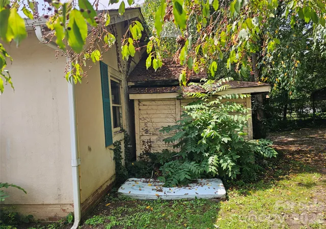 3rd image of 504 Nw Hospital Ave, Lenoir, NC 28645 | MLS# 4416329
