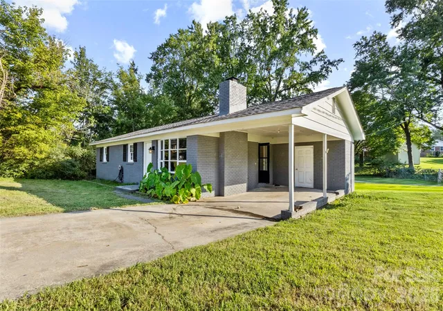 2nd image of 102 Central Ave, Bessemer City, NC 28016 | MLS# 4416349
